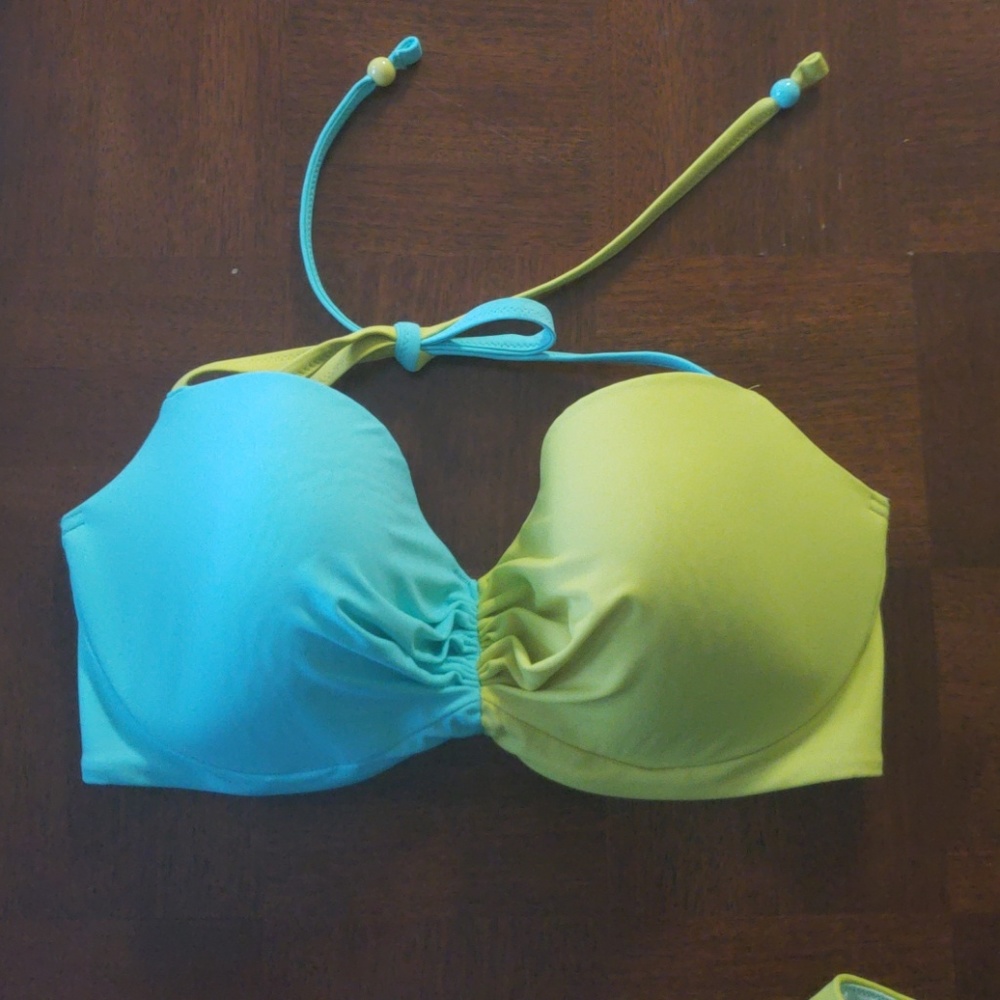 Bathing suit top